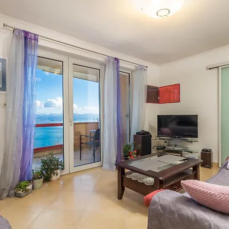 Apartment Awesome In With House Sea View Lovran