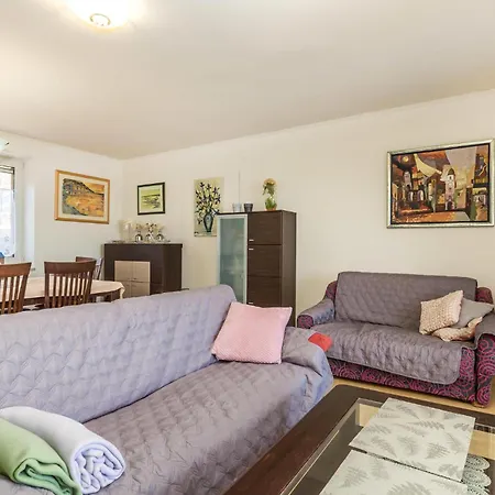 Awesome In With House Sea View