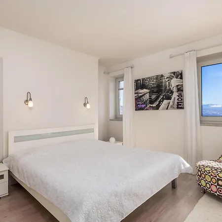 Apartment Awesome In With House Sea View *