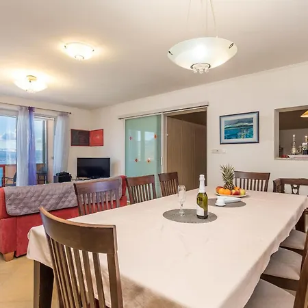 Apartment Awesome In With House Sea View Lovran